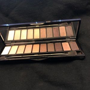 YSL COUTURE VARIATION, 10 beautiful eyeshadows.